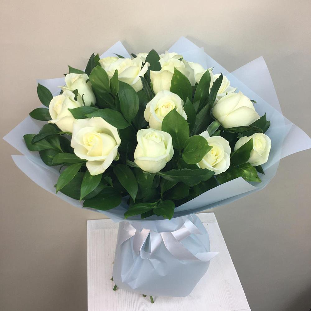 Букет 15 Белых роз Проуд в Одинцово