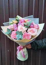Букет цветов из:  Розы и Гвоздики в Одинцово