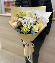 Букет цветов из:  Альстромерии, Розы и Хризантемы в Одинцово