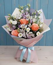 Букет цветов из:  Лизиантусы, Розы, Альстромерии и Гипсофила в Одинцово