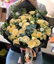 Букет цветов из:  Розы и Лизиантусы в Одинцово