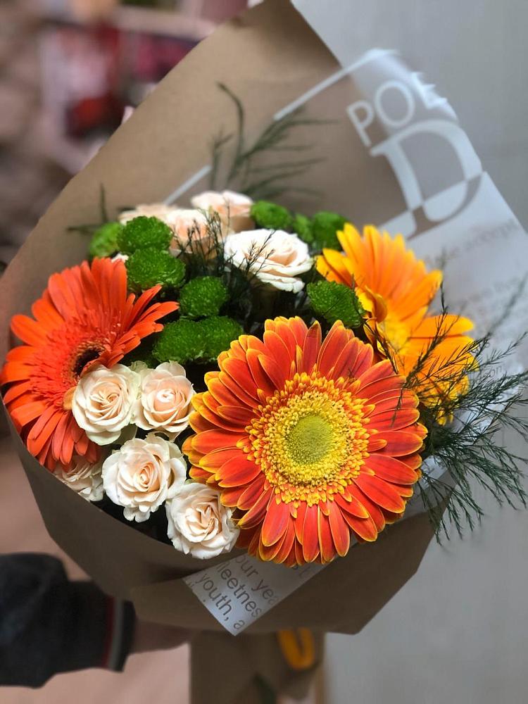 Букет цветов из: Герберы, Хризантемы и Розы в Одинцово
